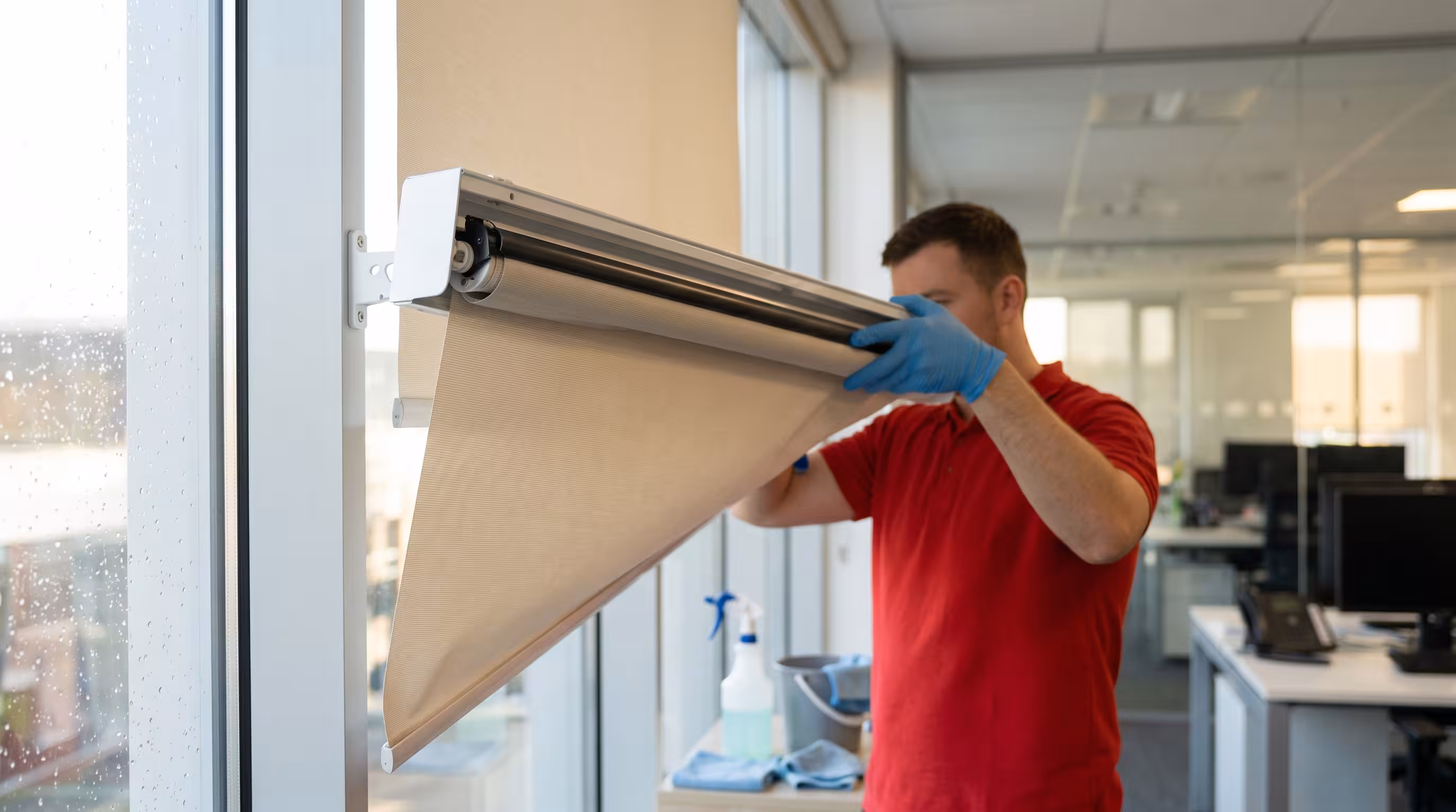 Roller blind condition check before cleaning